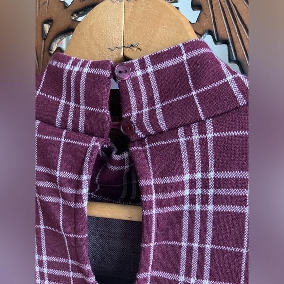 Modcloth plaid short sleeve top - Picture 4 of 7